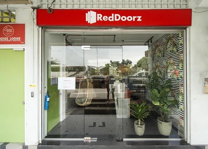 Reddoorz Hostel @ Kallang Mrt Singapore